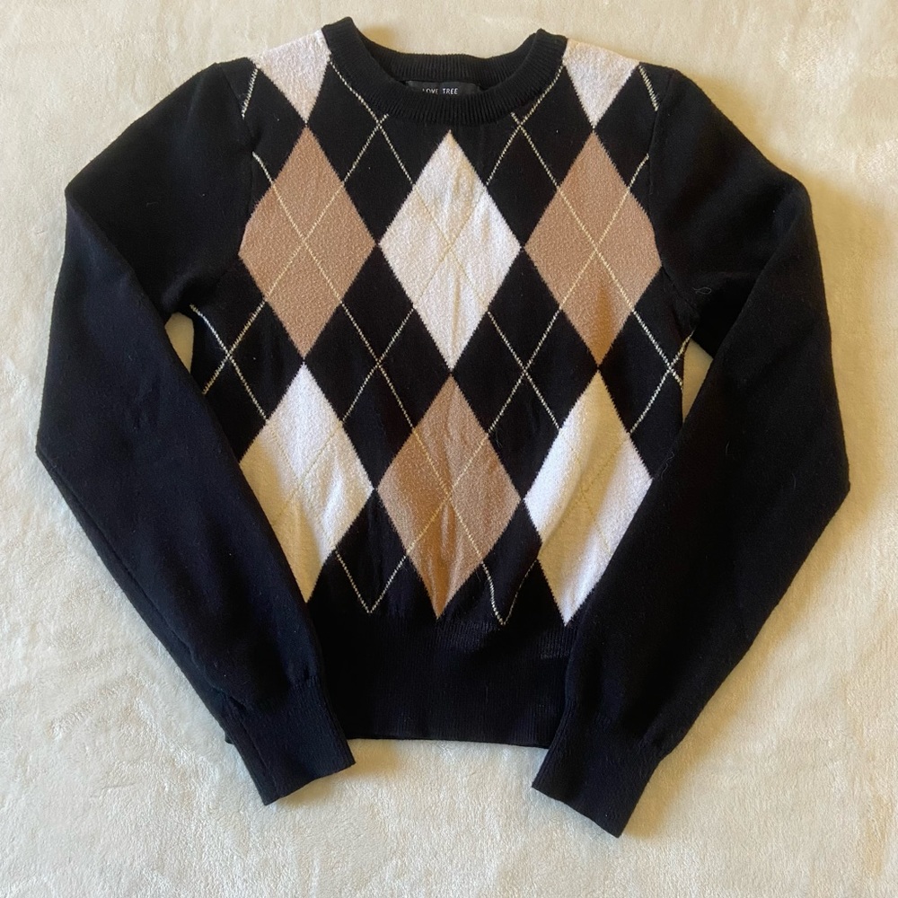 White brown & black patterned sweater